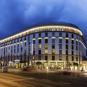 4* מלון Novotel Centre